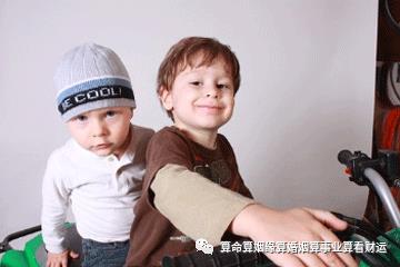 新生婴儿八字起名宝宝取名小孩五行起名出自诗经里的男孩名字（男宝宝取名诗经中的好名字大全）