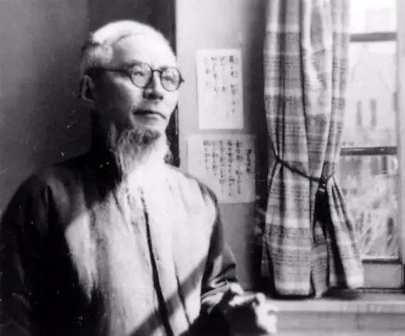 主卧室哪些人不能睡 被外人睡会倒霉吗-我总是害怕自己被关在一个没有窗户的一间屋里
