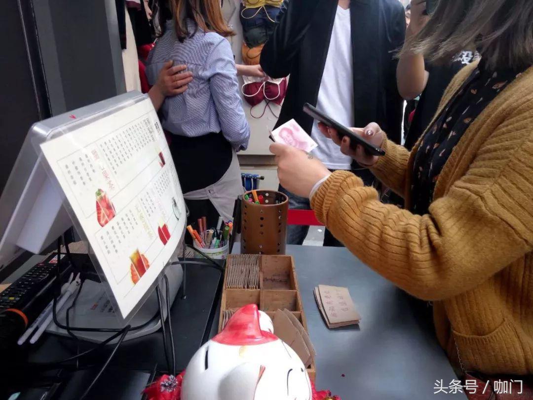 算命的人说的话可信吗-大家相信街边那些摆摊算命的么
