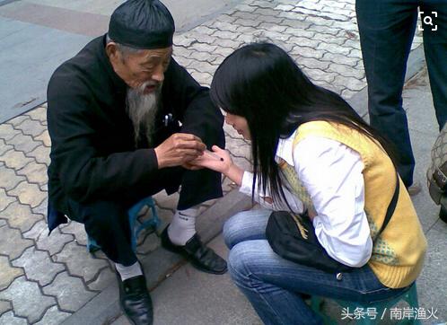 红红火火算命-你经历过让你怀疑世界有平行空间的事情吗