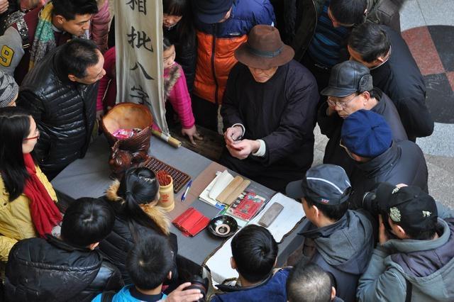 穷算命富烧香不穷不富-老板安排我代表公司去祭奠