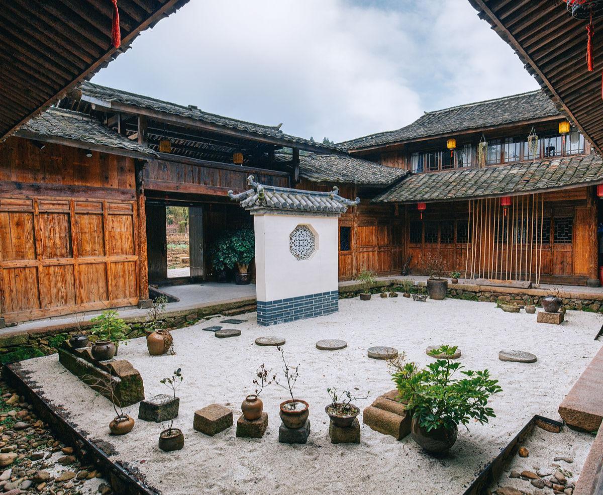 阳宅什么样的风水出了富豪-还有必要翻盖吗