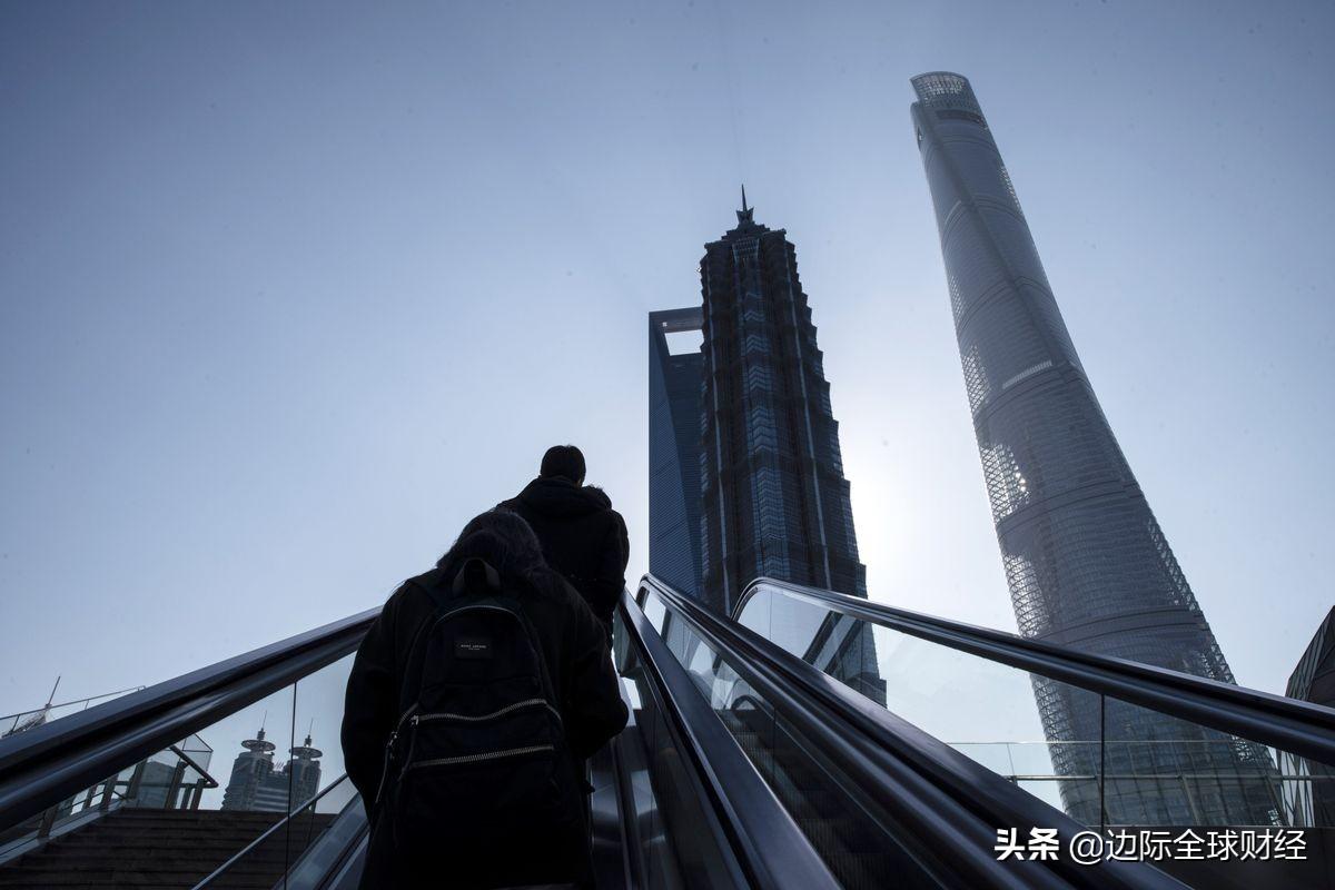 若想新年发达，先从改造大门做起-为什么有些农村门口的地上要横放一根棍子呢