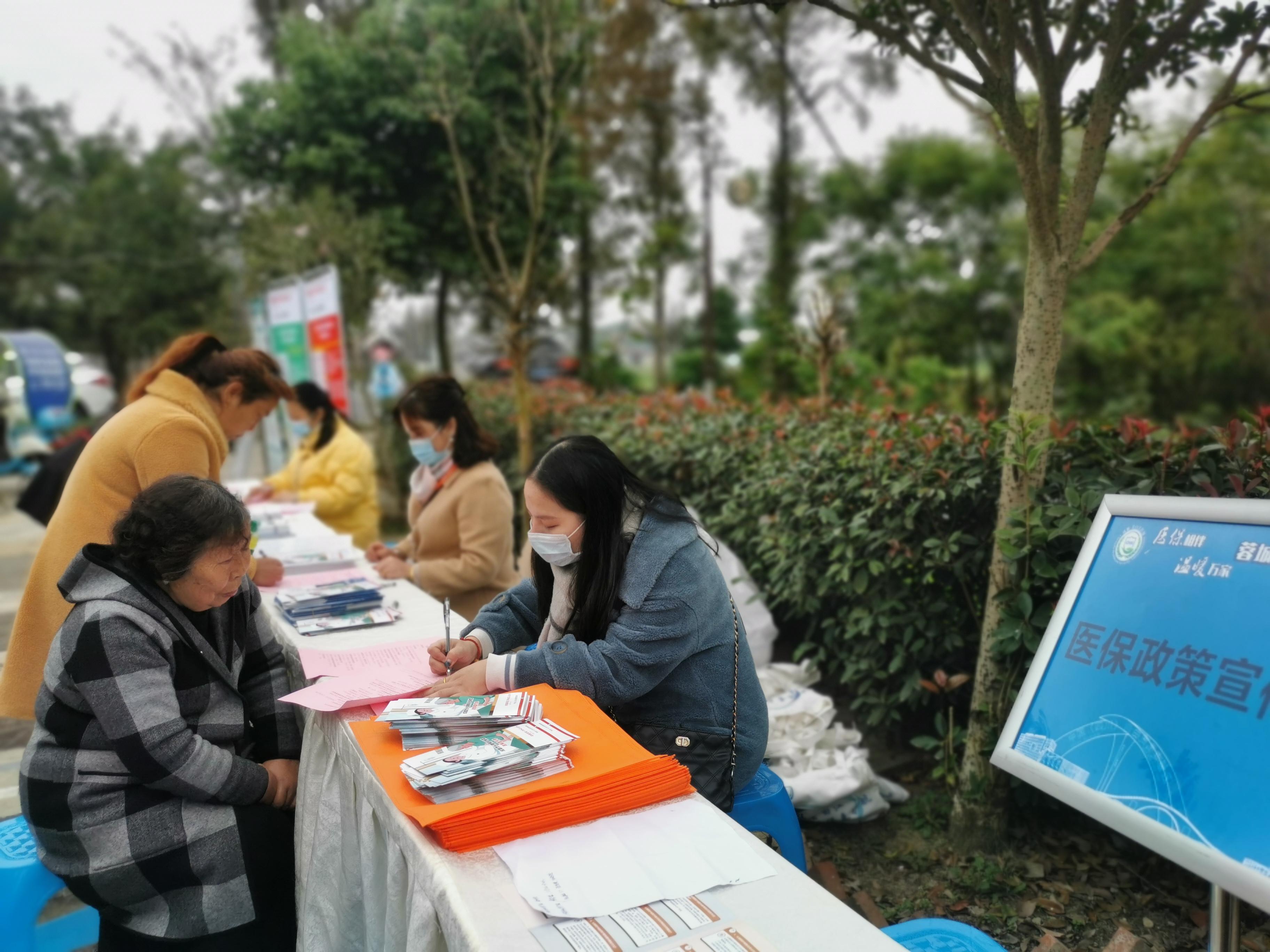 家里客厅摆狮子好不好 自然顺利得财-客厅里摆放点什么东西最能辟邪