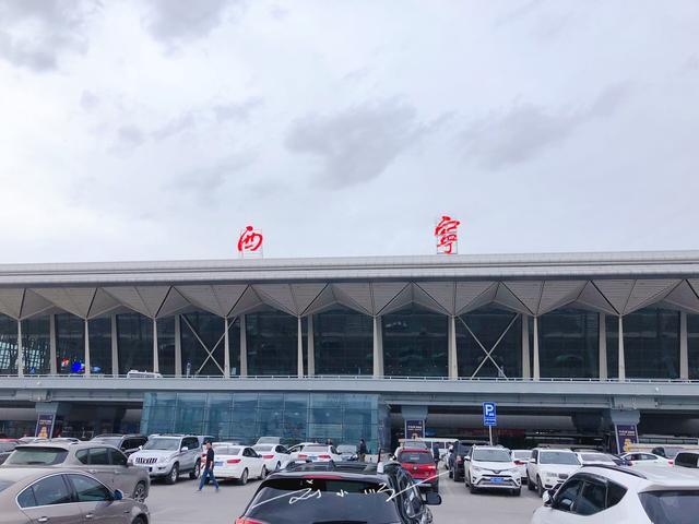 门店招牌什么颜色招财 红色招财-请问用什么颜色的字最显眼