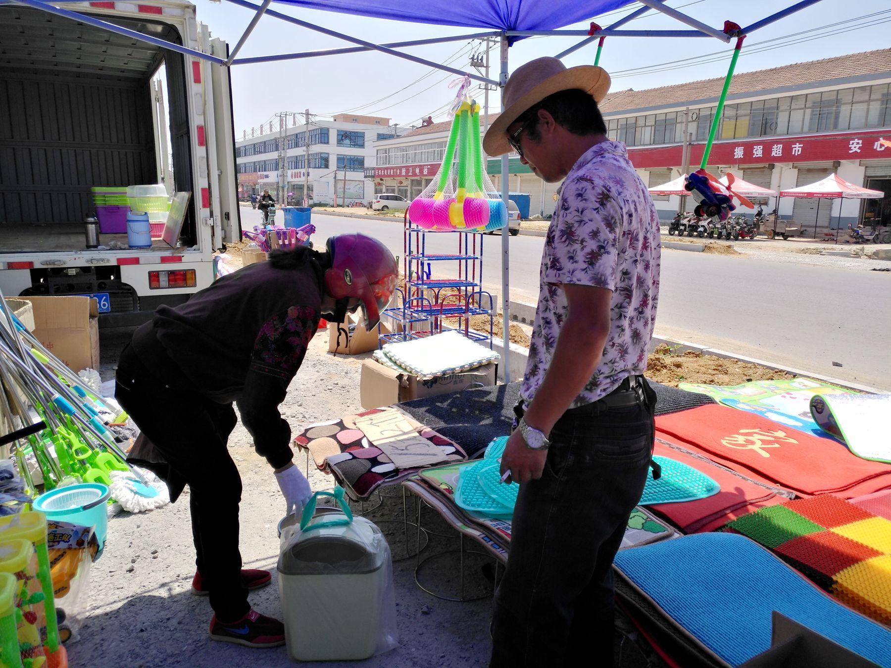 地摊算命算出你姓什么-你在普通人群里遇见过高人吗