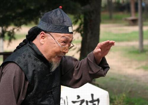 算命说半个-男人半个月才跟女的约会1次或是两次的或是三次