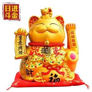 办公桌上可以放招财猫吗 招财猫代表什么-如何制止小猫爬到桌子上来
