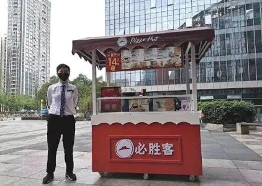 地摊鸟算命-算命的说不能跟别人结婚