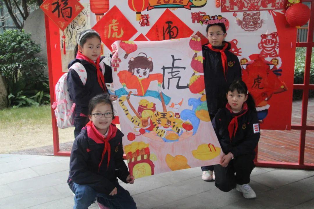 2022虎年姓邱的新生男宝宝名字大全 新颖取名-2022关于虎年的词语