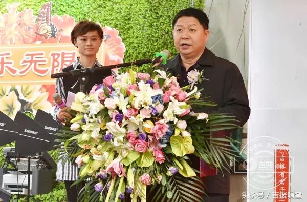 董事长办公摆件风水 君子兰象征富贵吉祥-天价奇石的背后