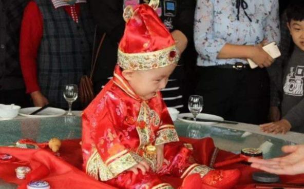 小宝宝可以算命吗-不是清明节小孩子可以去扫墓吗