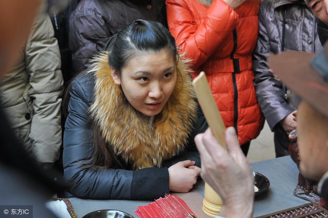 算命上说的晚婚是多大-为什么算命的总是提倡晚婚