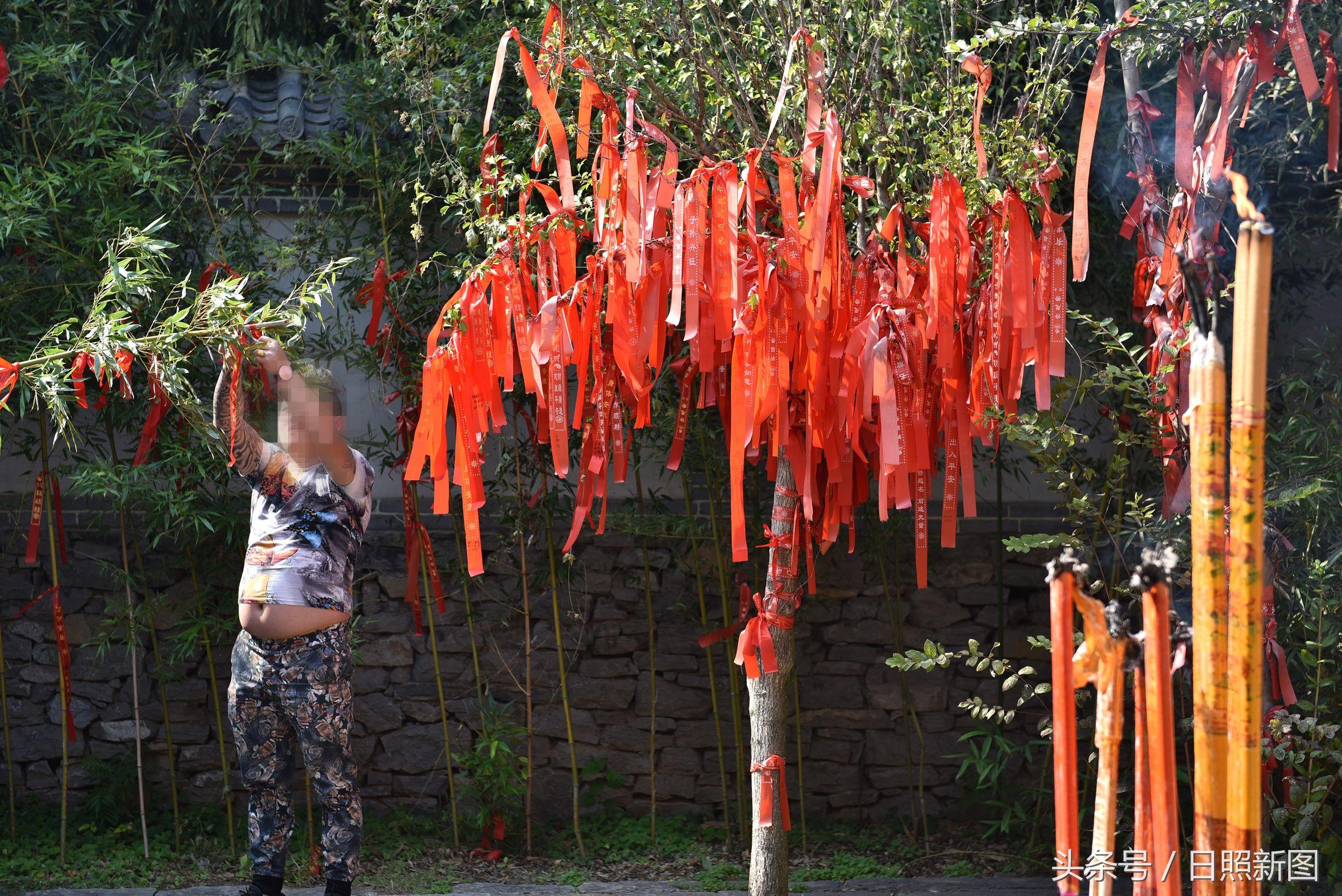 求财应该拜什么神 拜财神一般几点最好-在家拜财神爷要准备什么东西