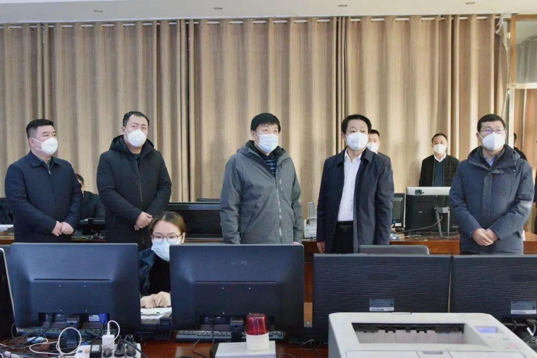 枕头下放红线的禁忌有哪些-有些人睡觉的枕头下面
