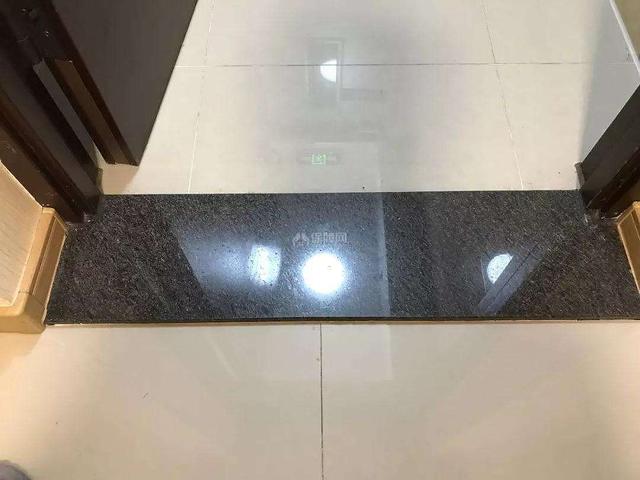 大门风水：门槛的风水宜忌-房子大门一定要门坎石吗