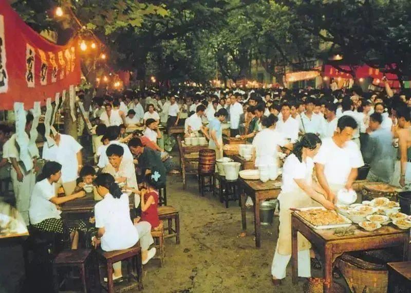 算命露筋骨-想找一个45岁以上的女人