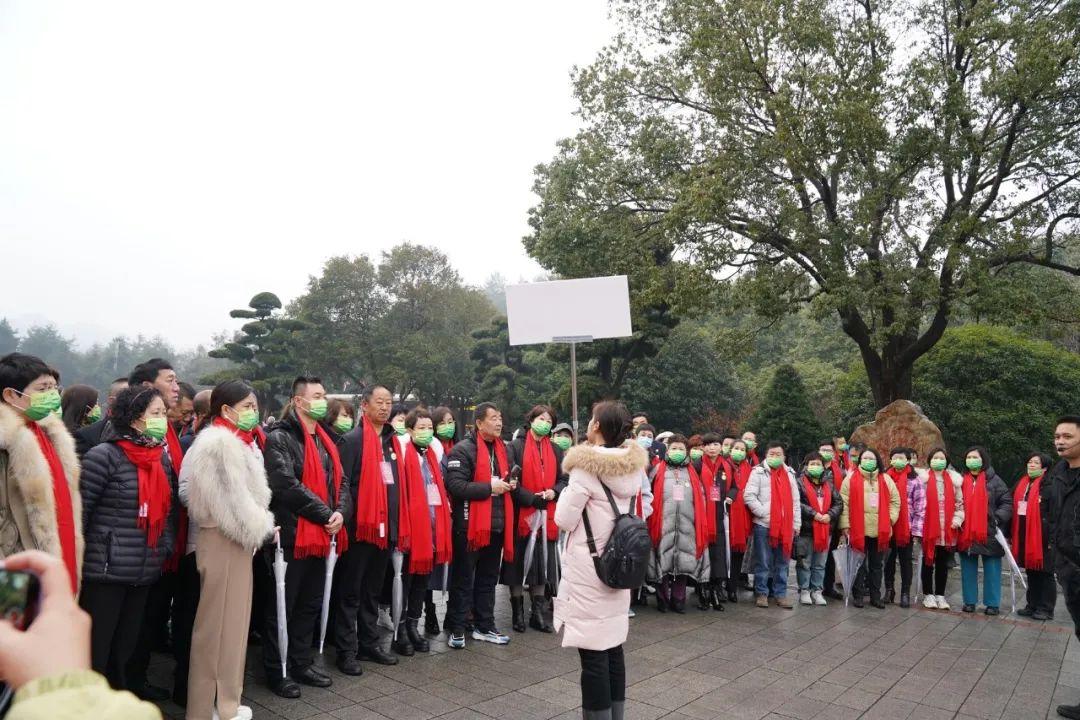 2023年书桌摆放什么方位好-有人说考上高中等于一只脚迈入大学门槛