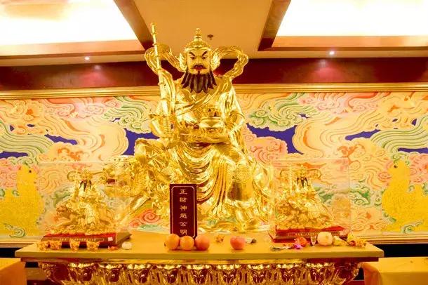 第一次供奉财神爷有什么讲究 应该注意什么-手心是否是朝上的呢